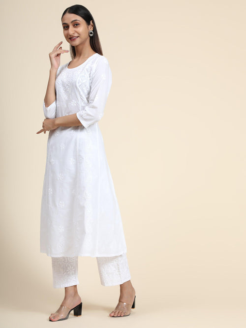 Small Ladies White Cotton Kurti, Plain at Rs 400/piece in New Delhi | ID:  26330910662
